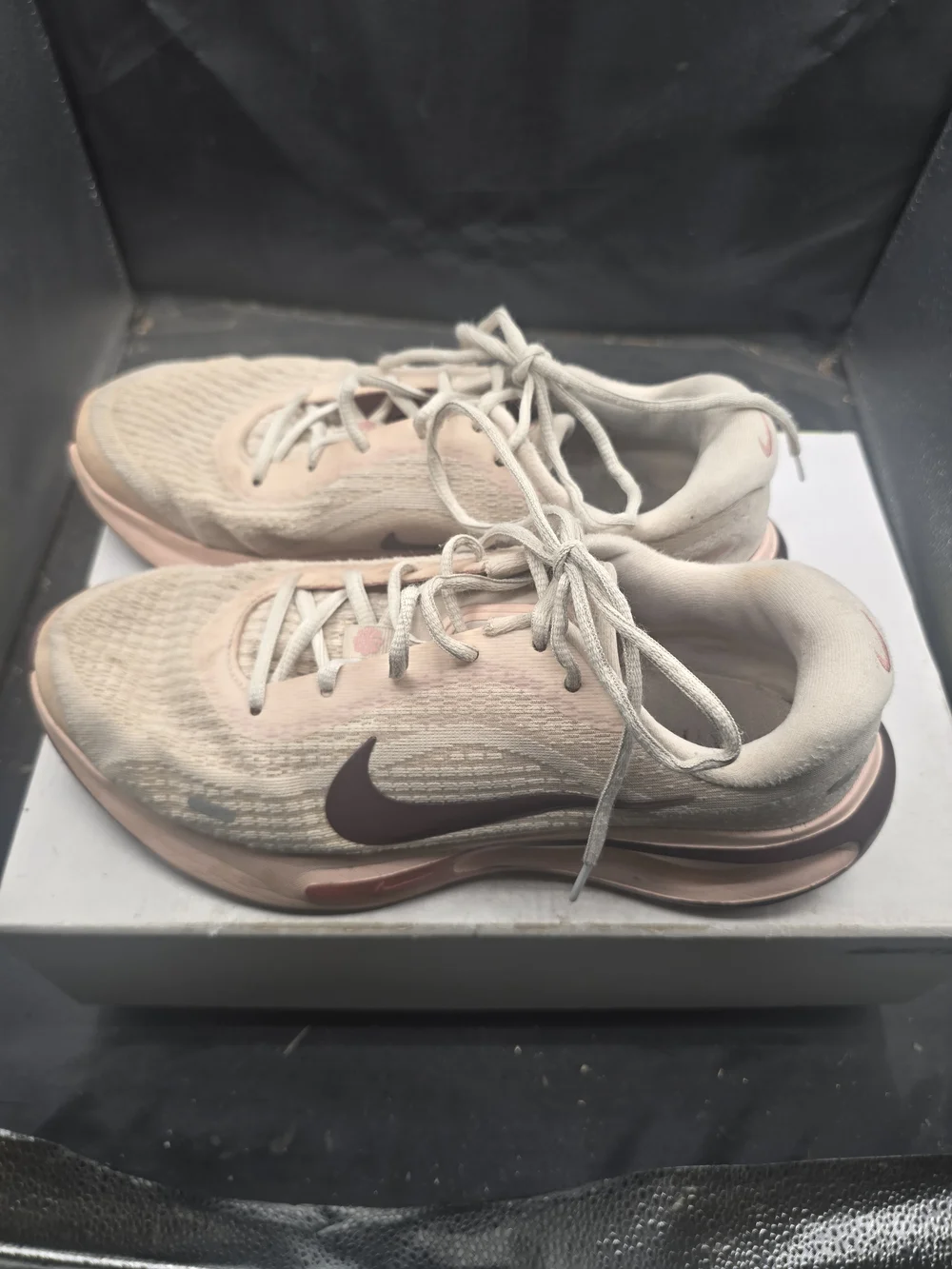 Nike‎ Women's Running Shoes in Light Pink and Beige